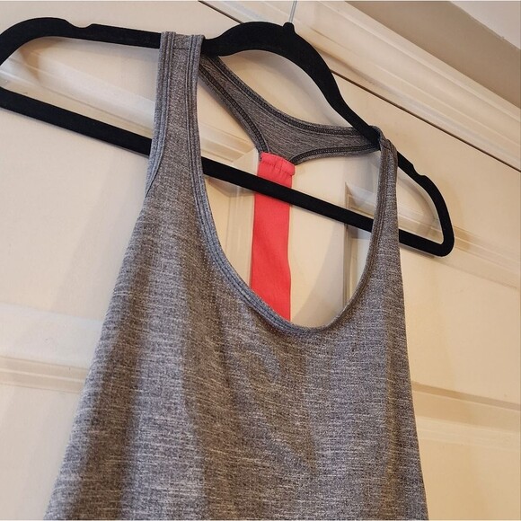 Old Navy gray and pink active tank S - Picture 2 of 4